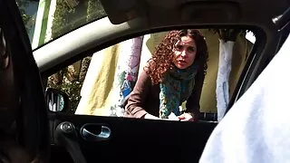 Найз охид шүршүүрт орж, бэлгийн харьцаанд ордог.