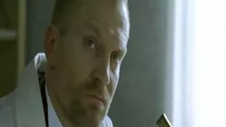 Зөөгч нь түүний pussy licks болон fucks үйлчлүүлэгч ресторанд.