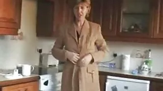 Залуу хөрш нь эхнэр дээр гоо сайхны cheats.