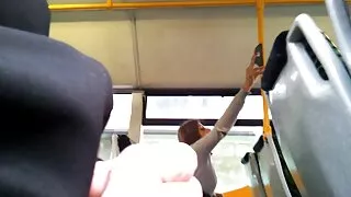 Компьютер тоглоом тоглодог эмэгтэй Зөндөө. Түүний дотор Cums.