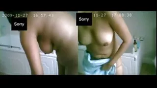 Латви улсаас ирсэн Патрисиа ганцаараа masturbates хийдэг.