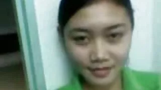 Cheerleader авдаг далайн булэг дээр түүний pussy.