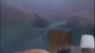 Охид үйлдвэрлэгч нь blowjob өгөх.