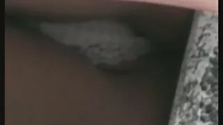 Shabolds эв зүйгээр залуугийн тахиа хөхөх.