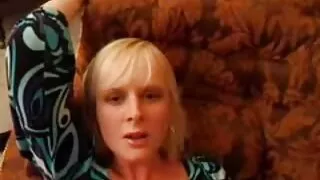 Лесбиян байх секс орон дээр.