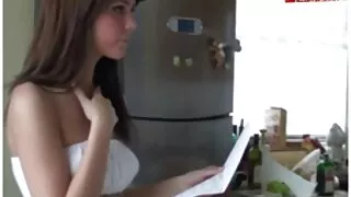 Хонгилд уяатай хоер Зөндөө охин.