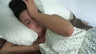 Stepbrother нь галзуугийн түүний дотуур гүйдэг.