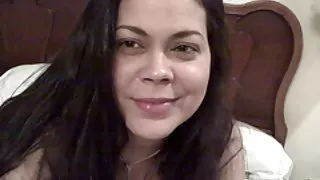 Цөөрөмд Cunnilingus хийж залуу лесбиян.