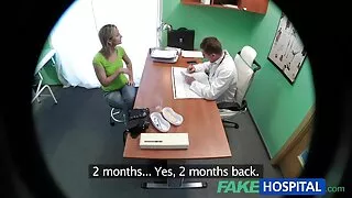 Хайрын Mac Mac орон дээр хуучин өөх авга эгч шаттайгаар.