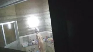 Хейл Рид Рид өөрийнхөө дотор тахиа мэдэрдэг.