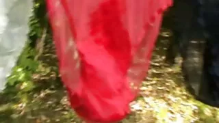 Саальчдын дунд багш.
