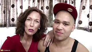 Sk цэнхэр, цэнхэр fucks дараа blowjob.