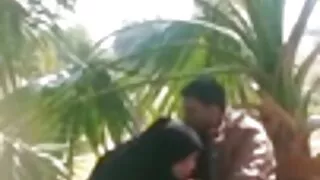 Зальтай шаргал fucks түүний найз охин нөхөр авахын тулд түүнийг сэтгэл гутрал.