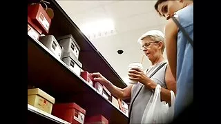Vibrators нь Үсэрхэг Лесбиян хүртэл хаах.